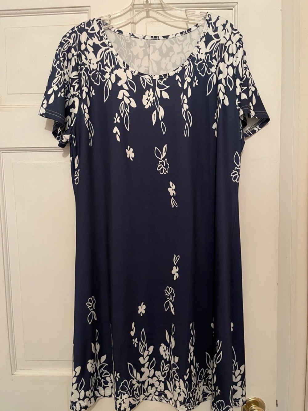 Navy & White Floral Scoop Neck Dress